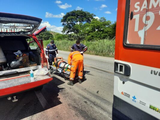 colisao-entre-veiculos-deixa-vitima-presa-as-ferragens-na-br-381