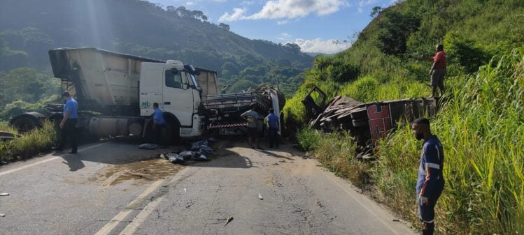 Trânsito é liberado após acidente na estrada de Nova Era