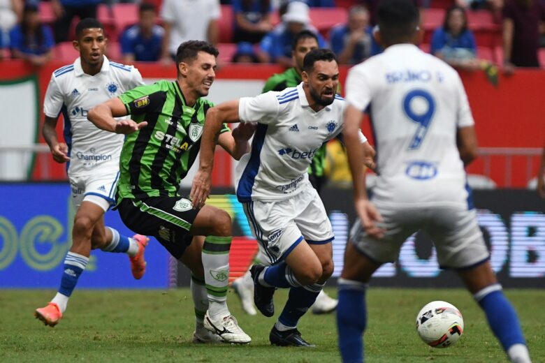 Rádio Caraça transmite Cruzeiro e América pelo Mineiro