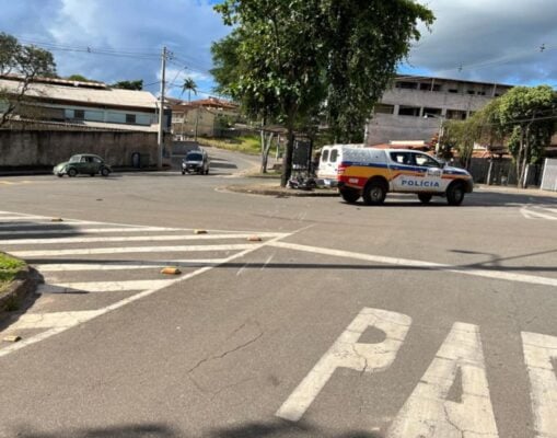 homem-destroi-motocicleta-ao-tentar-fugir-da-pm-em-santa-barbara