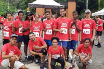 Realizada no Dia Mundial do Autismo, Pratique Run celebra a inclusão com alunos da Apae