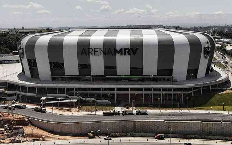 Jovem morre após se desequilibrar e cair de viaduto da Arena MRV