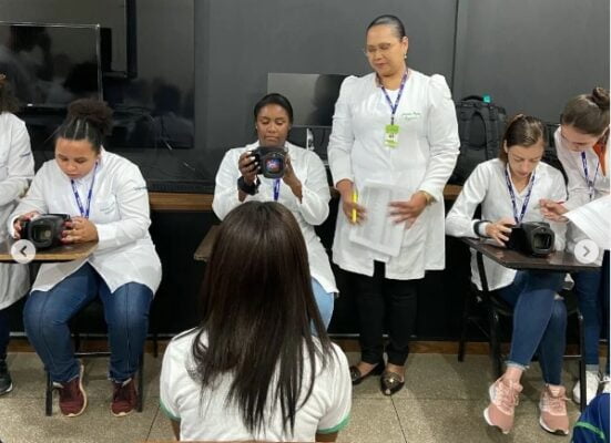 Alunos e professores da Funcesi desenvolvem o programa “Em um piscar de olhos”