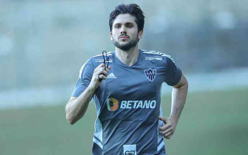 Atlético: Rabello e Kardec evoluem em recuperação