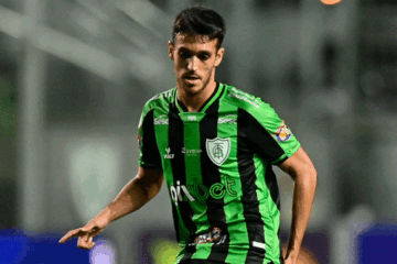 Lucas Kal completa 100º jogo pelo América em volta ao time titular