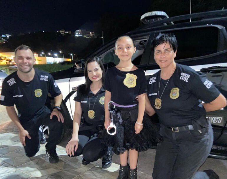 Polícia Civil faz surpresa de aniversário para menina que sonha ser policial