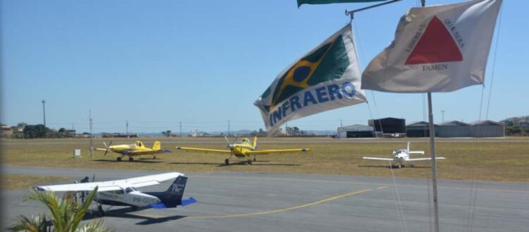 aeroporto carlos prates