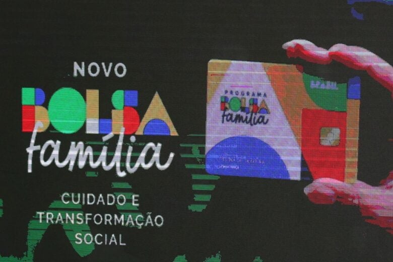 Caixa paga novo Bolsa Família a beneficiários com NIS de final 7