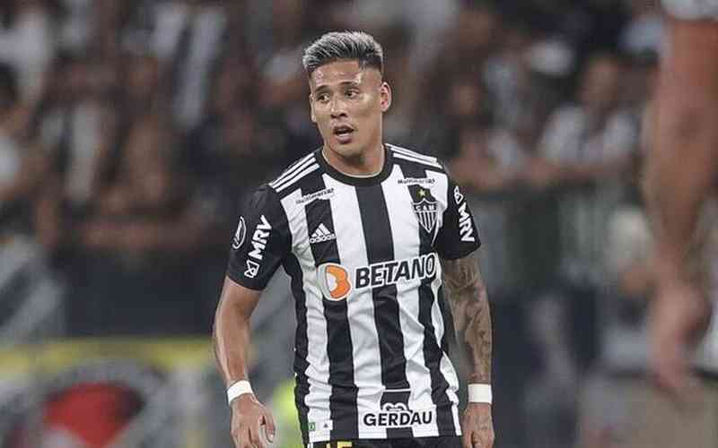 Após drama familiar, Zaracho tem data para retornar ao Atlético