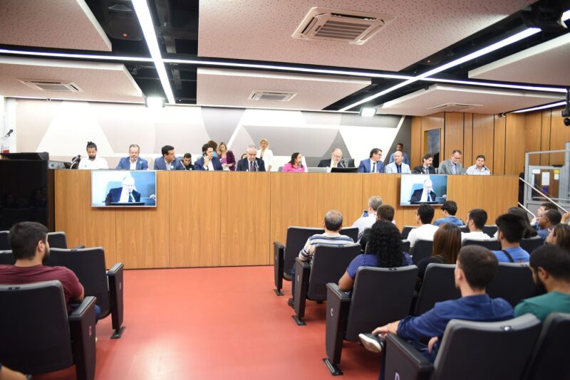 Fechamento do Aeroporto Carlos Prates motiva críticas em audiência na ALMG