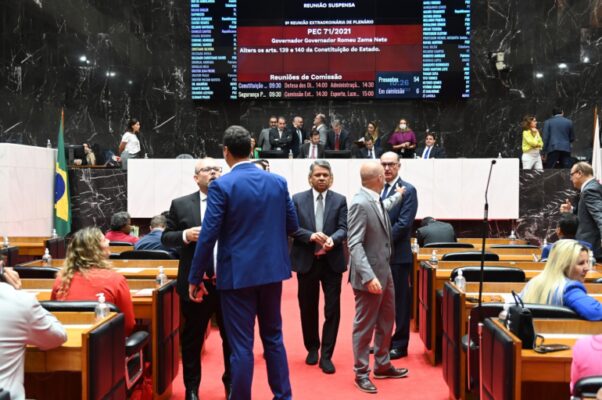 deputados aprovam retirada do Detran da Polícia Civil