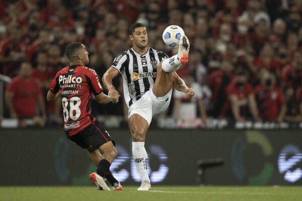 Noite de Libertadores: Rádio Caraça transmite duelo entre Atlético-MG e Athletico-PR