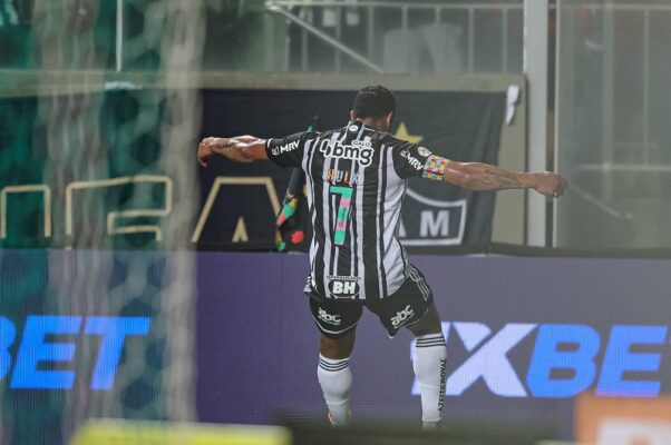 Para cada gol marcado, Hulk ganha uma garrafa de vinho do técnico Coudet