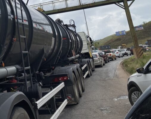 Obras deixam o trânsito lento nesta terça na BR-381, em Monlevade