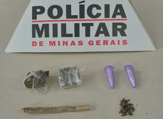 PM flagra dupla que levaria maconha e cocaína para Guarapari no feriado