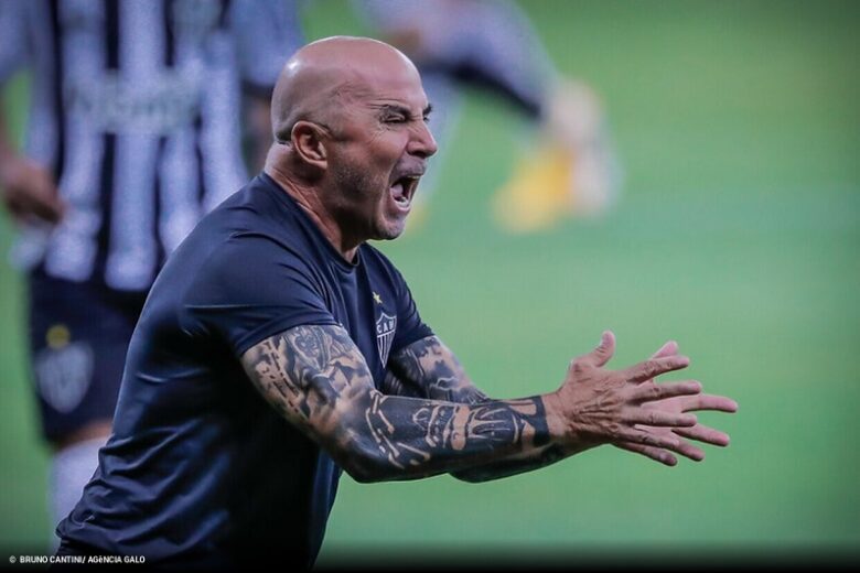 Jorge Sampaoli é o novo técnico do Flamengo; clube desistiu de esperar por Jorge Jesus