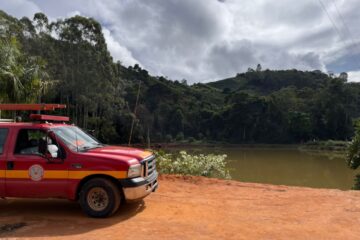 Jovem sai de casa durante a noite e é encontrado morto em lagoa