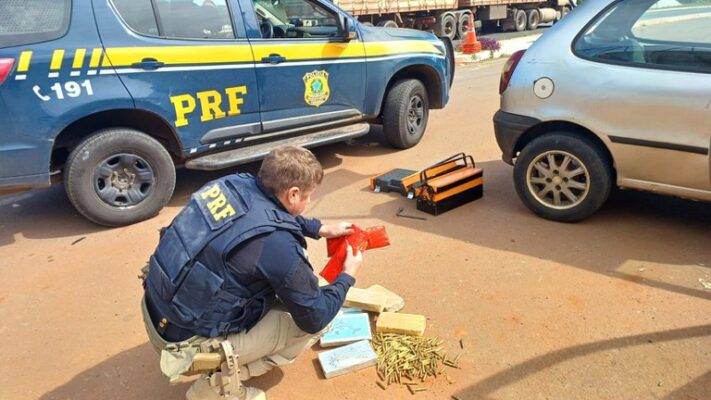 Operação Tiradentes: PRF prende casal com cocaína, crack e centenas de munições de fuzil
