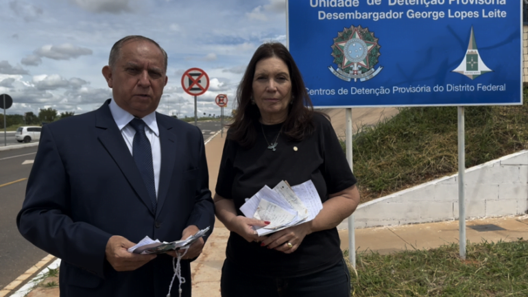 Senador e deputada vão à Papuda e constatam desespero dos presos do dia 8 de janeiro
