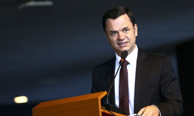 Anderson Torres
