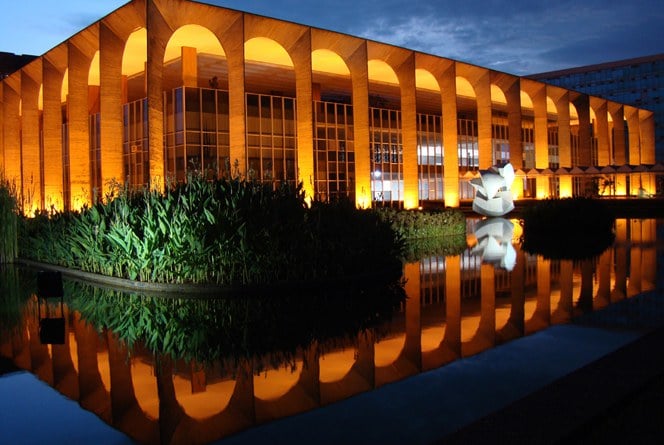 Líderes sul-americanos se reúnem com Lula no Palácio do Planalto