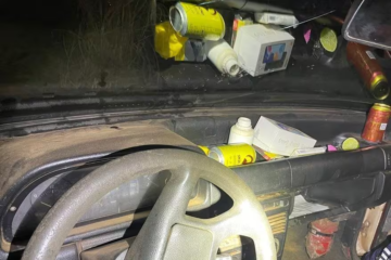 Motorista embriagado foge de polícia, abandona passageiro cadeirante e diz ter “confundido viatura com ambulância”