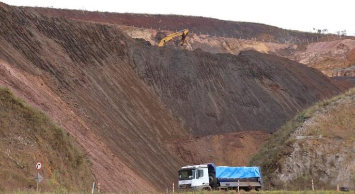 mineração na serra do curral, em belo horizonte