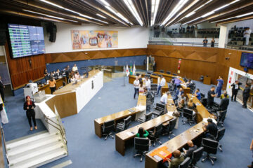 Aumento no número de vereadores na Câmara de Belo Horizonte é aprovado em 1º turno