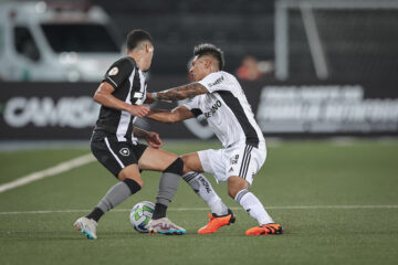 Atlético é derrotado para o Botafogo e fica próximo do Z4