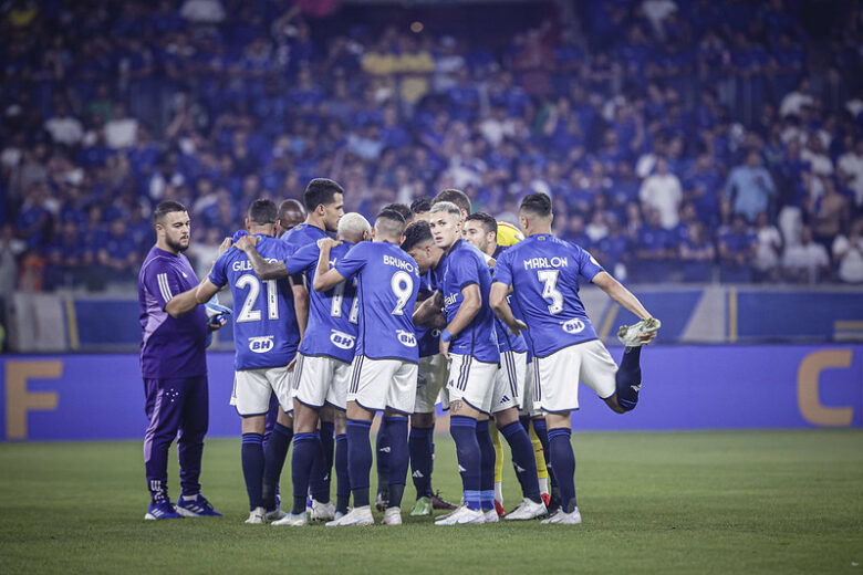 Sonhando com o hepta, Cruzeiro visita o Grêmio pela Copa do Brasil; Rádio Caraça transmite