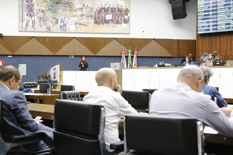 Câmara de Belo Horizonte aprova aumento de 41 para 43 o número de vereadores