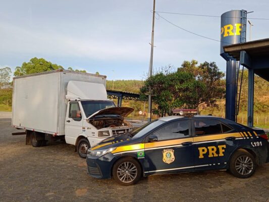 Polícias Militar e Rodoviária impedem furto de carga em posto de gasolina na BR-381