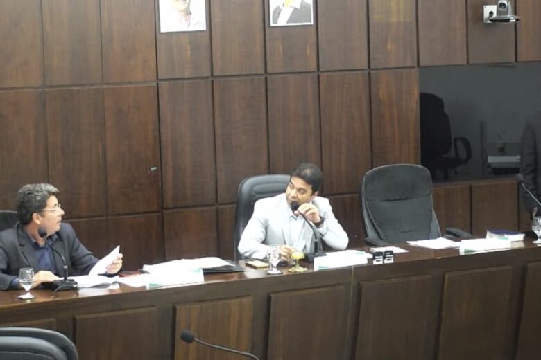 Ficou feio! Reunião ordinária é encerrada após falta de quórum na Câmara de Monlevade