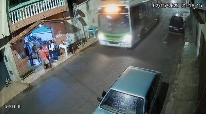 homem-morre-ao-ser-atropelado-por-onibus-no-campestre