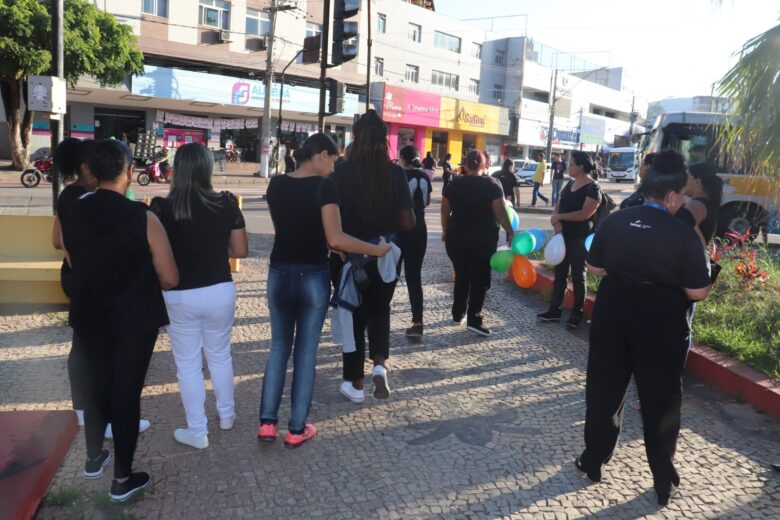 Temendo fechamento de unidades e perda de empregos, trabalhadores do Sistema S protestam contra projeto