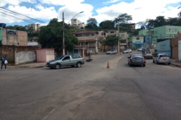 Mãe e filha ficam feridas em acidente na avenida Central
