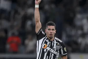 Paulinho marca, Atlético-MG vence Bahia após queda na Libertadores e alivia pressão