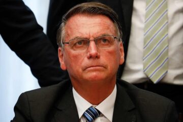 Bolsonaro cancela a viagem à Paraíba após ação da PF