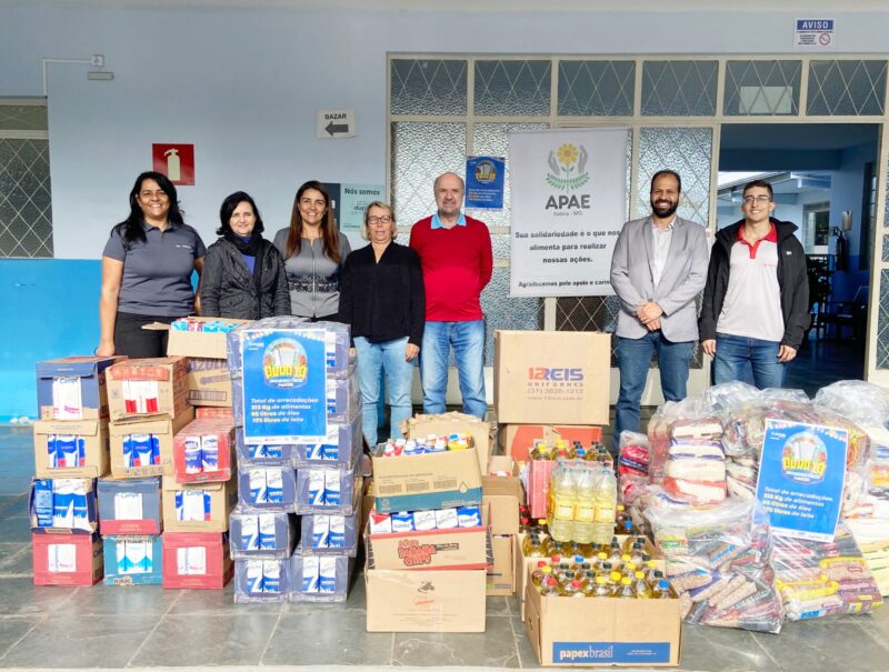 Arraiá Universitário da Funcesi arrecada 1,5 tonelada de donativos para a Apae Itabira