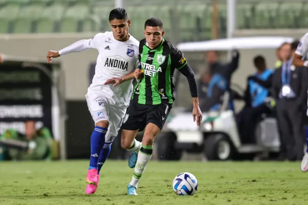 América-MG vence duelo direto contra Milionário-COL e segue vivo por vaga na repescagem