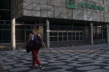 Petrobras retoma programa de estágios com bolsa-auxílio de R$ 1,8 mil