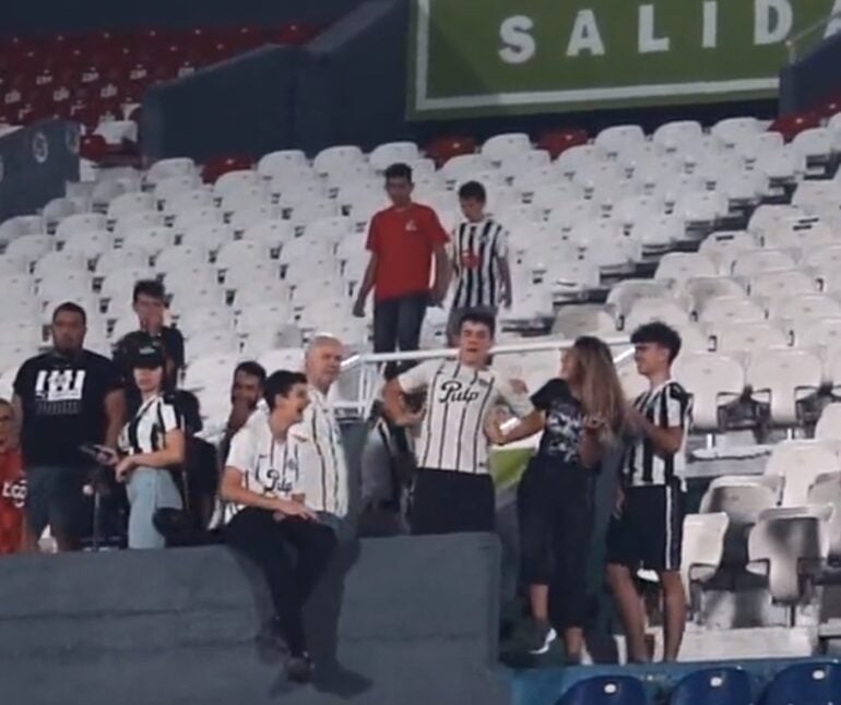 Atlético relata racismo da torcida do Libertad contra o goleiro Everson