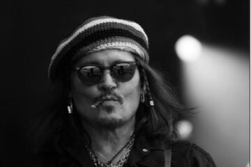 Johnny Depp foi encontrado desacordado em quarto de hotel