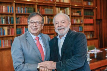 Lula e presidente da Colômbia se reúnem na para discutir Amazônia