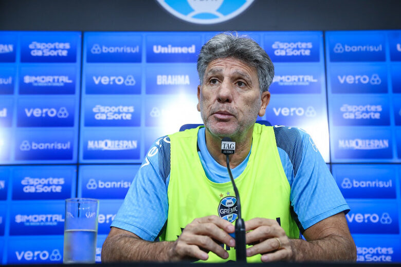 Renato Gaúcho e elenco do time principal se reapresentam no Grêmio