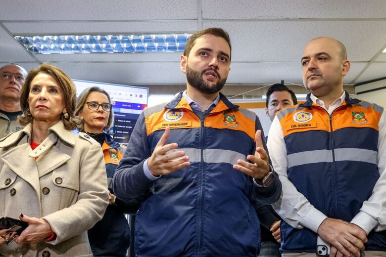 Rio Grande do Sul permanece em alerta por causa de ciclone