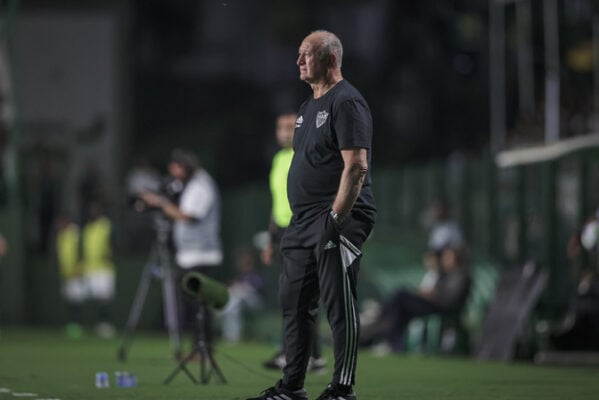 felipão técnico do atlético