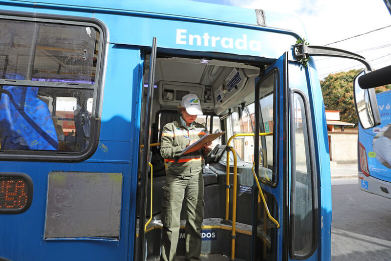 Prefeitura de Belo Horizonte emite 19 autuações a ônibus com irregularidades