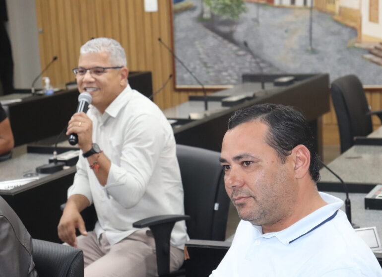 Proposto por Marcelino Guedes, “Dia Municipal do Passarinheiro” é criticado por vereadores