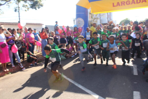 Corrida EcoKids Unimed 2023 incentiva a prática esportiva e promove saúde familiar
